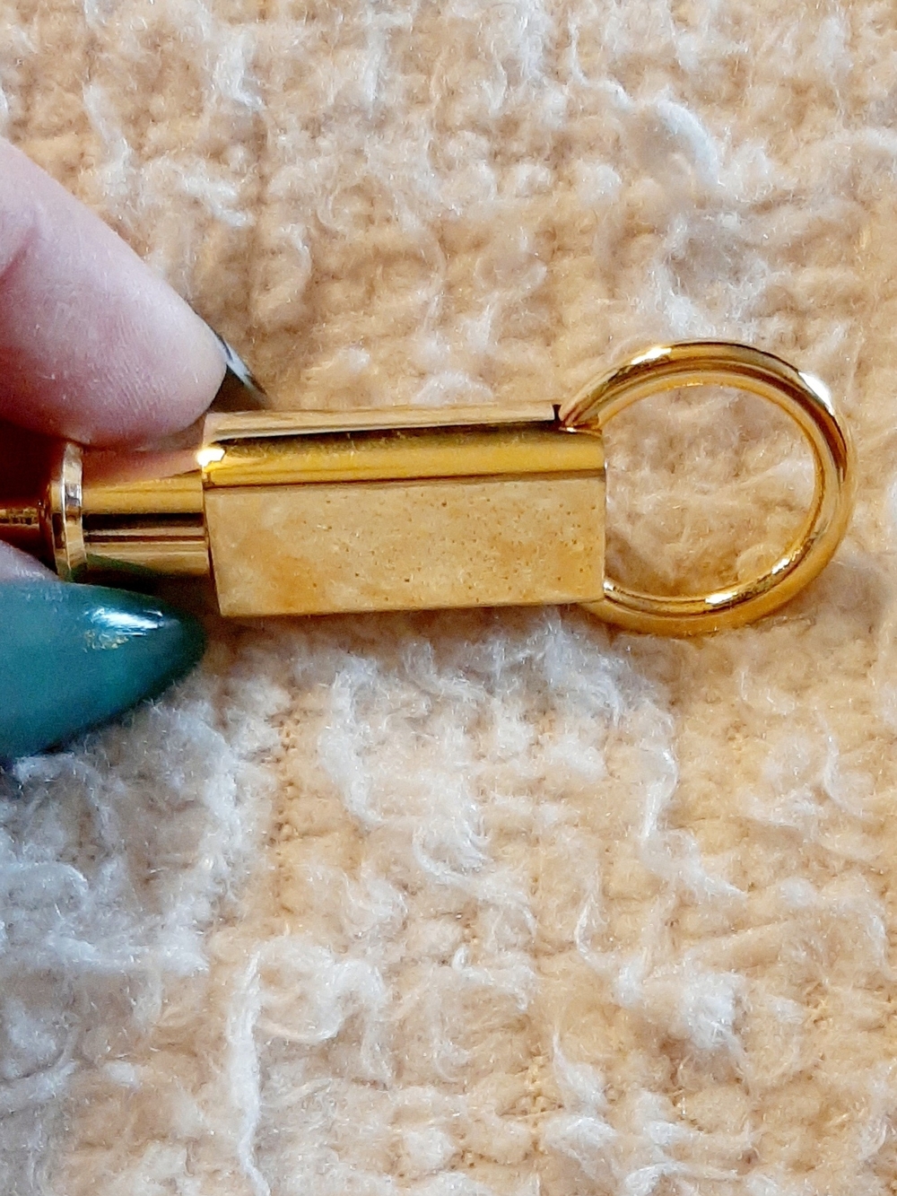 Coca Cola Gold-tone Keychain Split Ring Accessory - Picture 6 of 8